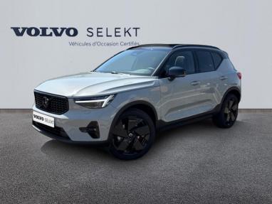 Voir le détail de l'offre de cette VOLVO XC40 B3 163ch Black Edition DCT 7 de 2025 en vente à partir de 46 989 € 