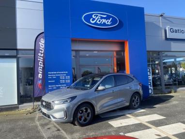 Voir le détail de l'offre de cette FORD Kuga 2.5 Duratec 180ch Hybrid FlexiFuel ST-Line X Powershift de 2025 en vente à partir de 39 999 € 